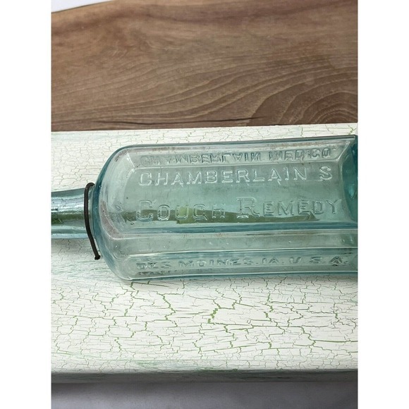 Aqua Blue CHAMBERLAIN’S Cough Remedy DES MOINES IA Medicine Bottle Tulip Folk - Picture 5 of 13